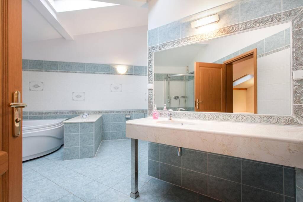Florianska Penthouse Delux Daire Krakow Dış mekan fotoğraf